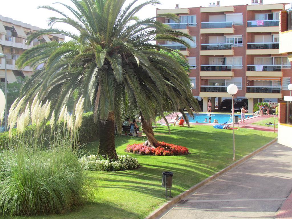 Apartamentos Alquihouse Vilafortuny Камбрілс Номер фото